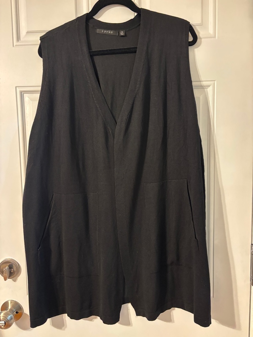 Cyrus Black Sleeveless Open-Front Knit Vest
